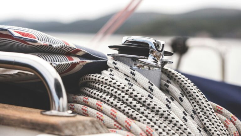 Liveaboard or Cruiser - What’s Right for You?