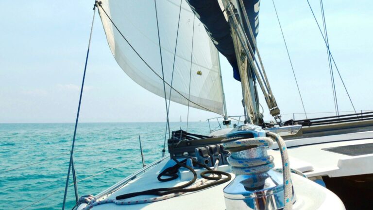 5 Reasons NOT to Sail Solo (Even If You’re a Nautical Loner at Heart)