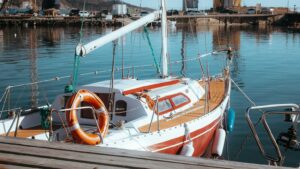 How To Make an Offer on a Boat (Without Sinking Your Wallet or Your Sanity)